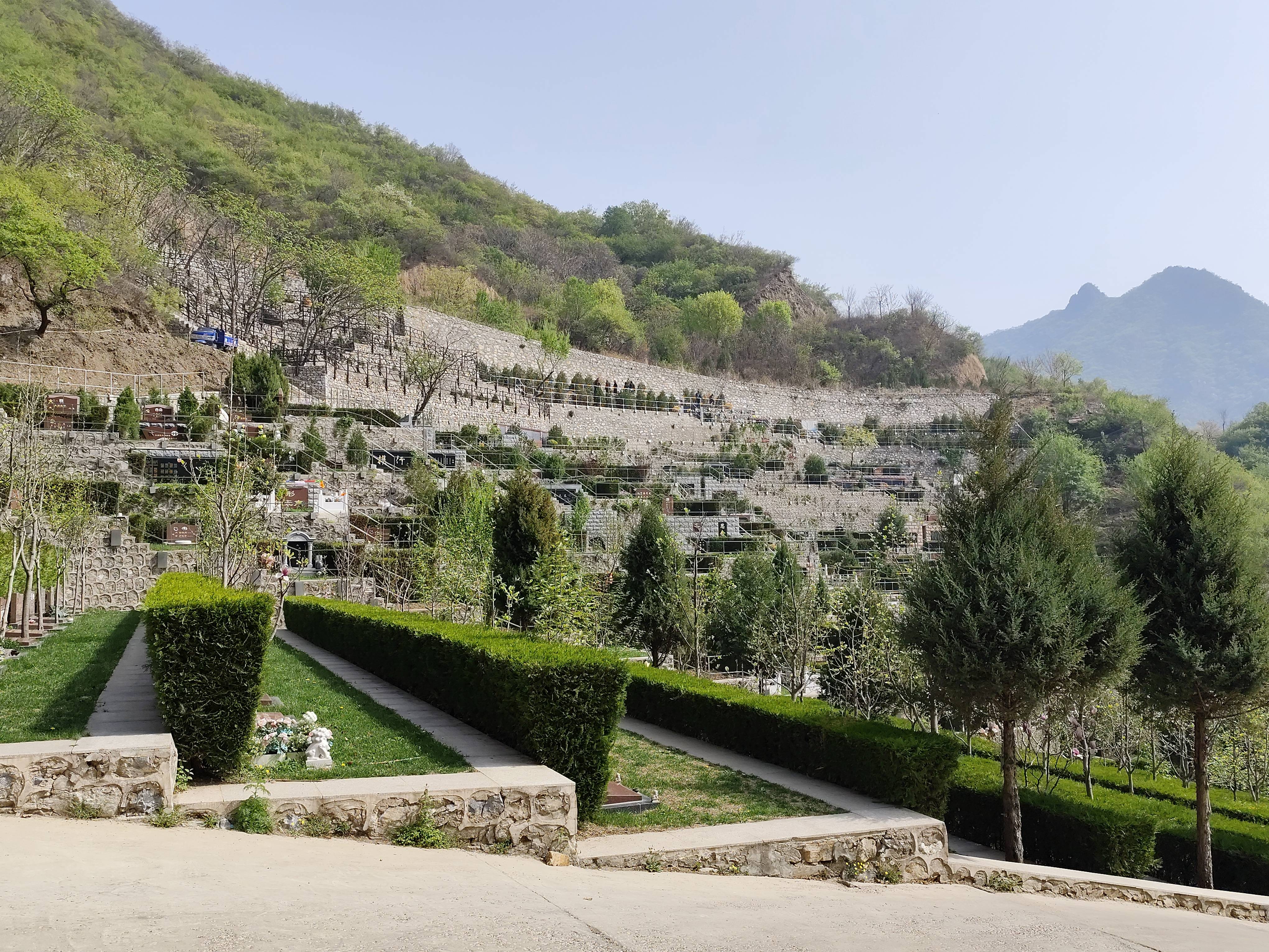 怀柔九公山墓地图片