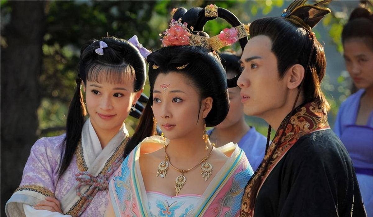 宰相写下"青鹅"二字被斩,百官不解,武则天:你们把字拆开来读_裴炎