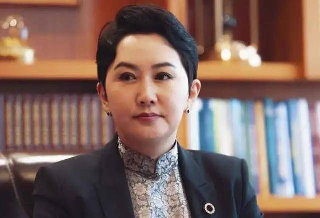 在2022年1月28日,中国春节前夕,我国国务委员兼外长王毅接到了蒙古国