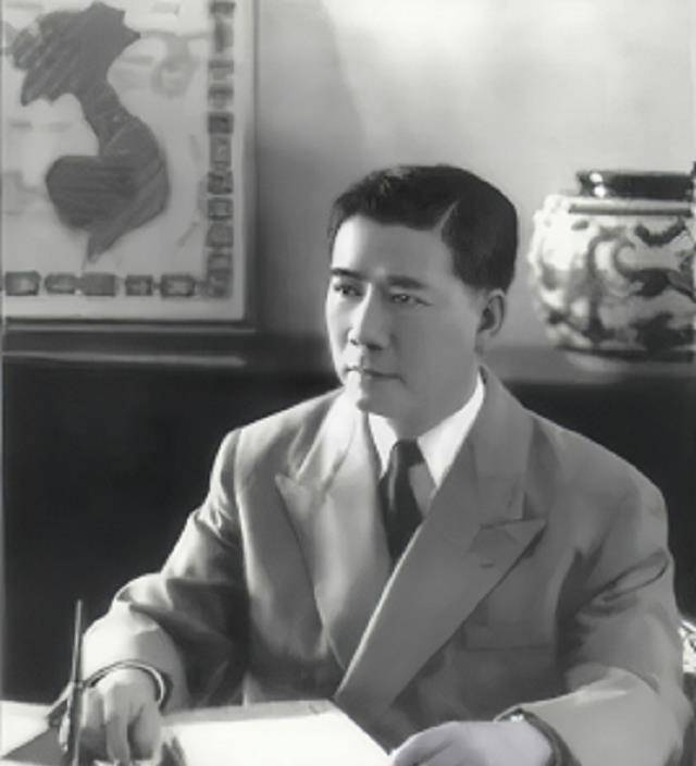 吴廷琰当政期间,不断采取高压统治,民众苦不堪言.