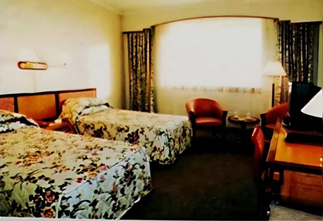 三十多年前,建业大厦曾是吉林市昌邑区的一个地标建筑