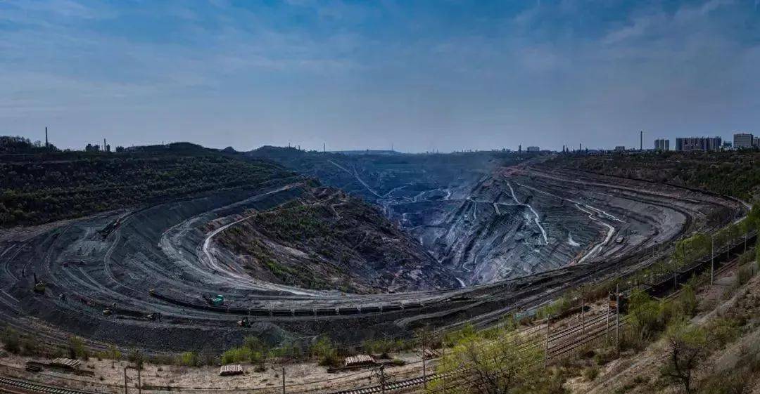 辽宁抚顺一曾经的战犯管理所_抚顺市_山川_红河谷