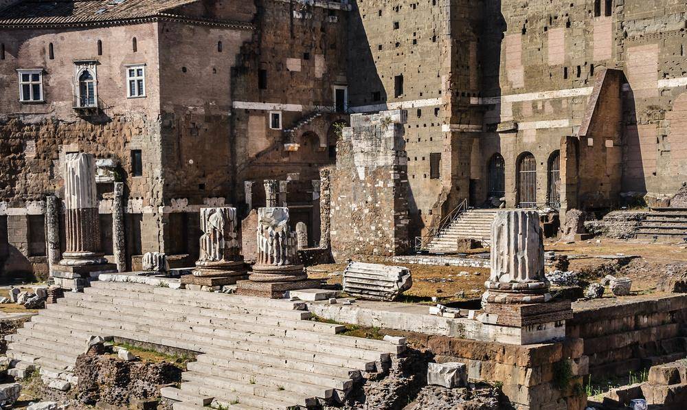 浅谈罗马帝国的首位拉丁裔女皇帝弗兰德斯的约兰达,国外版武则天