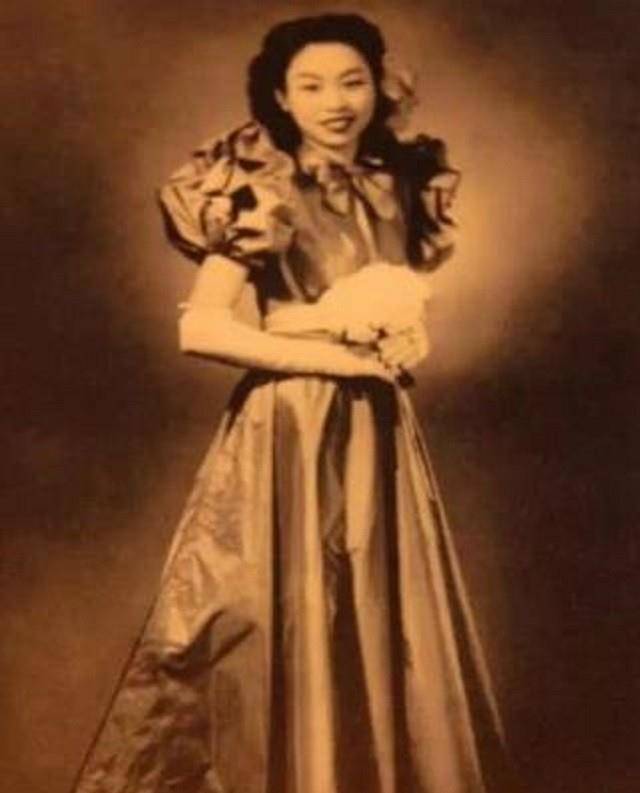 长女国外开饭店挂五星红旗,幼子无偿捐献18亿文物_杜美如_姚玉兰_丈夫