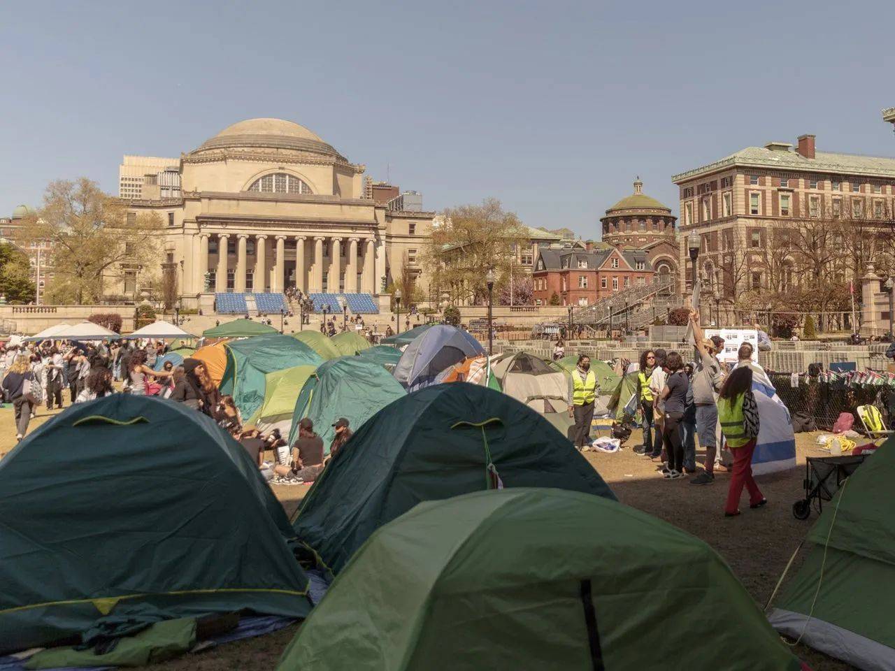 亚太日报驻波士顿记者 岱可随着美国大学校园反对以色列的帐篷运动愈