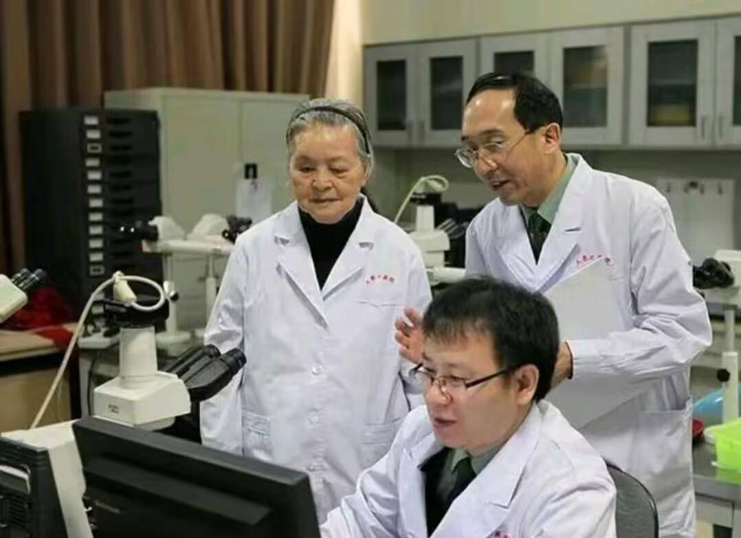 陈菊梅要求医生摘除她的扁桃体和阑尾,拔光她的牙齿,她疯了吗?