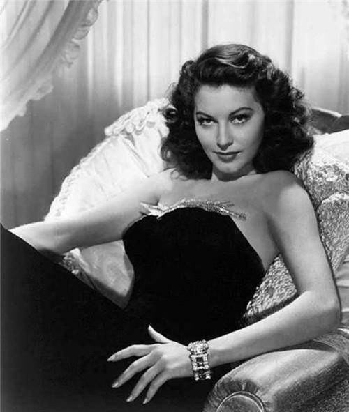 魅惑法国军官,迷住爱因斯坦,希特勒都被吸引_奥尔加_政府_国家