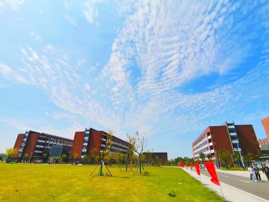 淮南市中考分数太低可以上什么学校—安徽建工技师学院