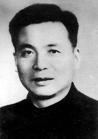 一生不拍工作照的邓稼先,为何在1979年核试验后主动要求拍照