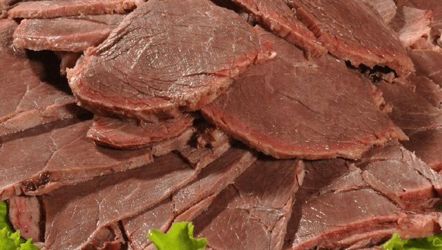 原创为什么林冲和武松都爱吃牛肉?一壶好酒二两牛肉,赛过神仙