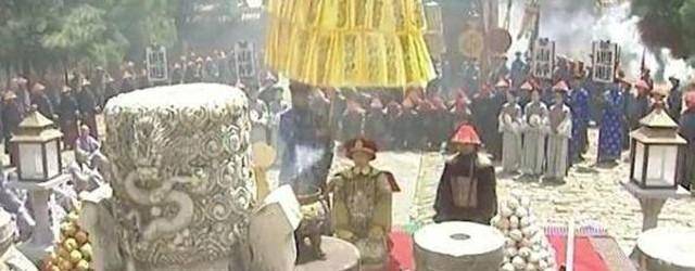 康熙为什么在朱元璋明孝陵三跪九叩,还写下一"治隆唐宋"赞碑?