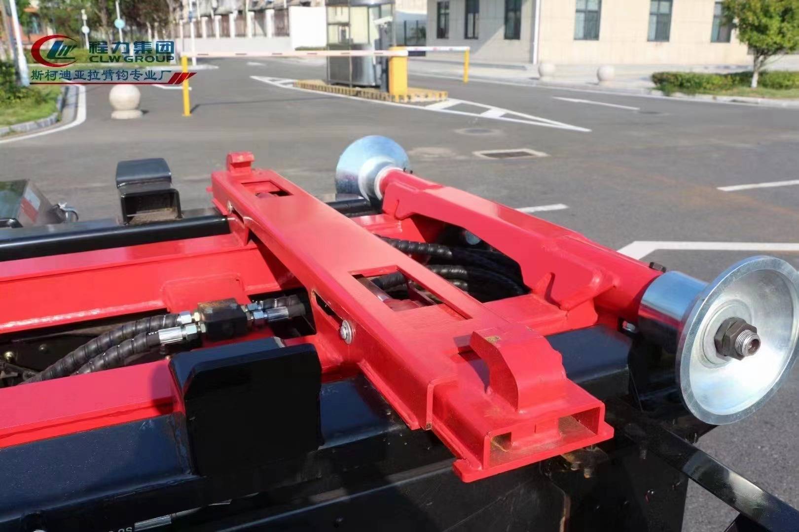 飞碟奥驰x2国六黄牌车厢可卸式垃圾车