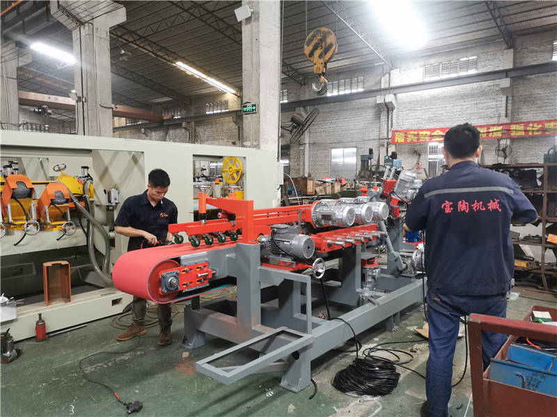 为外商开发的定制型瓷砖磨边机专为瓷砖的倒边磨角工艺