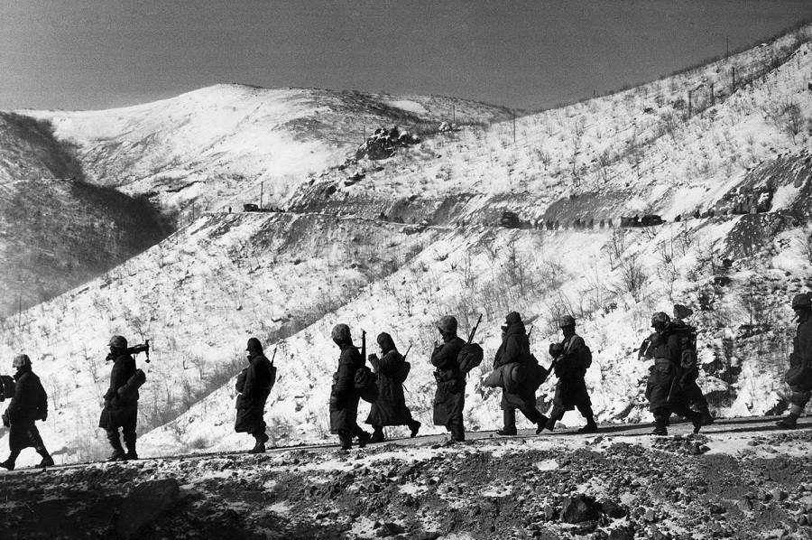 长津湖战役:扭转抗美援朝战争的拐点,凛冽风雪下的炽热忠魂