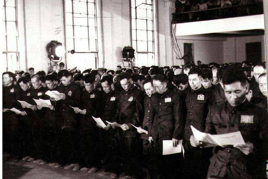 路过自己住过的监狱时:我要去里面再住一晚_蒋介石_兵团_解放军