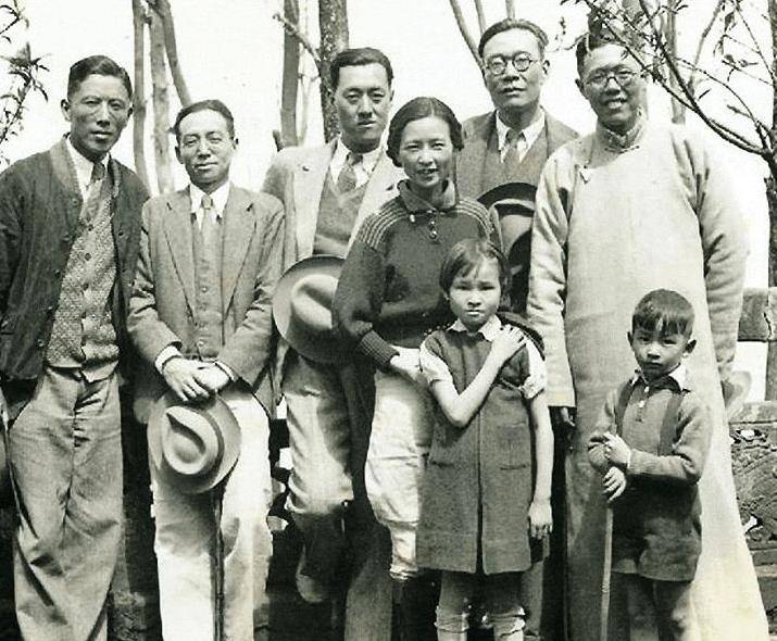 林徽因和冰心,民国女作家两颗最耀眼的新星,为什么老s不相往来?