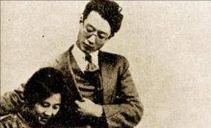 在被敌人分开审问时,周月林自称叫黄秀英,是被红军带走当了护士
