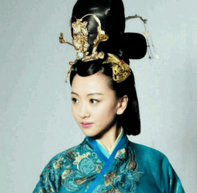 原创契丹第一才女萧观音,贵为辽道宗皇后,却受人诬陷,被白绫缢死!