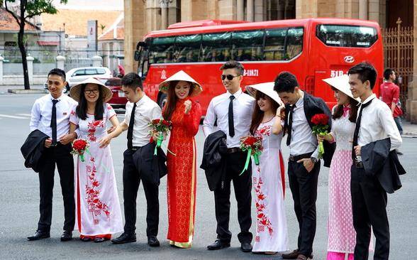 越南9700多万人,经济低于云南省,普通人一月工资多少钱?