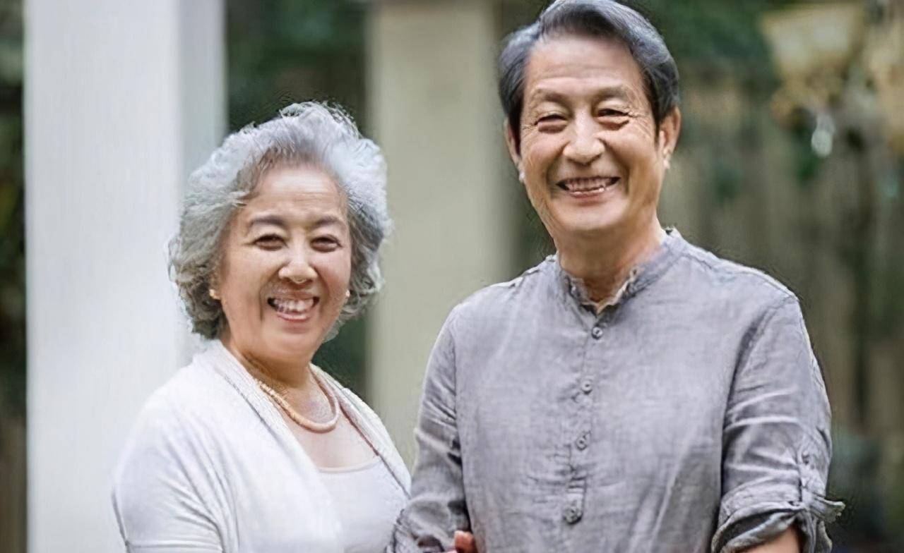 杨绛:人到晚年才明白,身边有人陪着自己,比自由更可贵