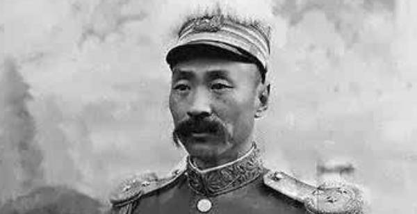 诚然,在乱世当中总是英雄豪杰辈出,然而,乱世之中也不乏那些拥有强大