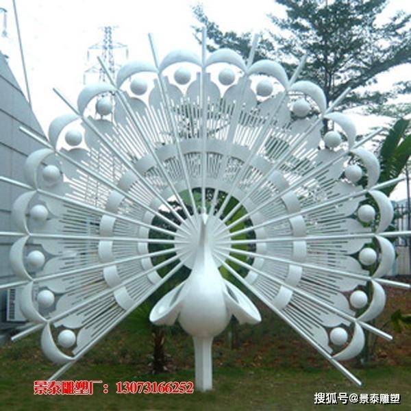 不锈钢孔雀开屏雕塑对地产,公园景观起到什么作用呢?