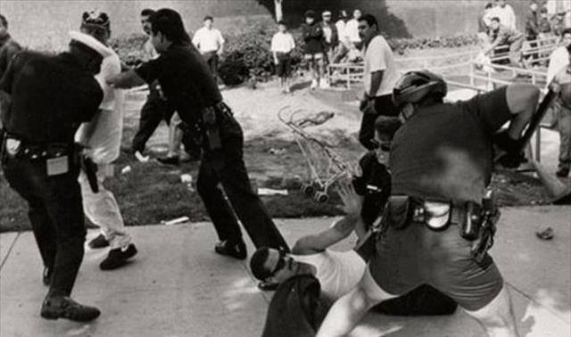 在九十年代初期,丁棍团伙就制造了多起抢劫案件,性质恶劣.