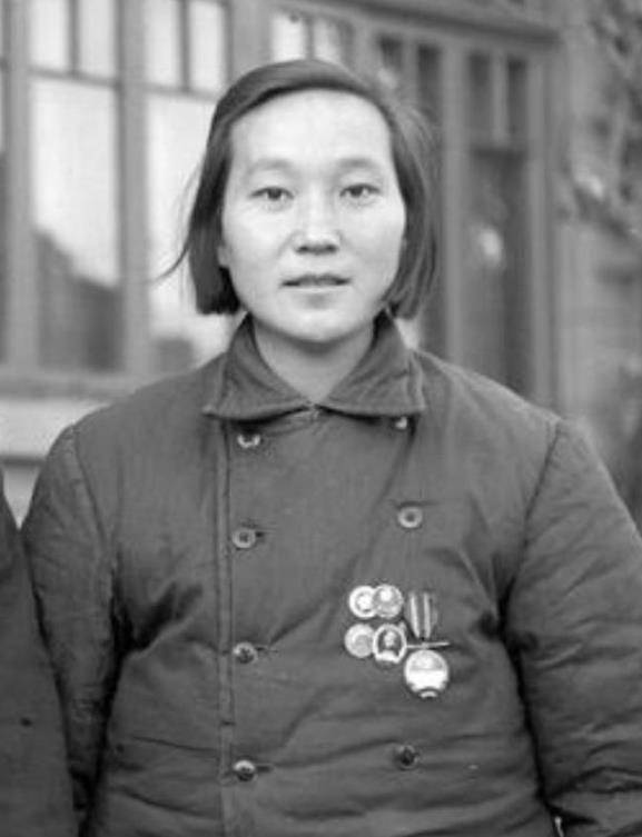 看纪录片时崩溃大哭:里面的劳模是我妻子_李秀英_冯学永_舅舅