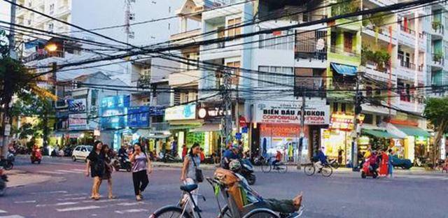 改革=全盘西化?越南在内忧外患下改革,全盘西化后,路在何方?