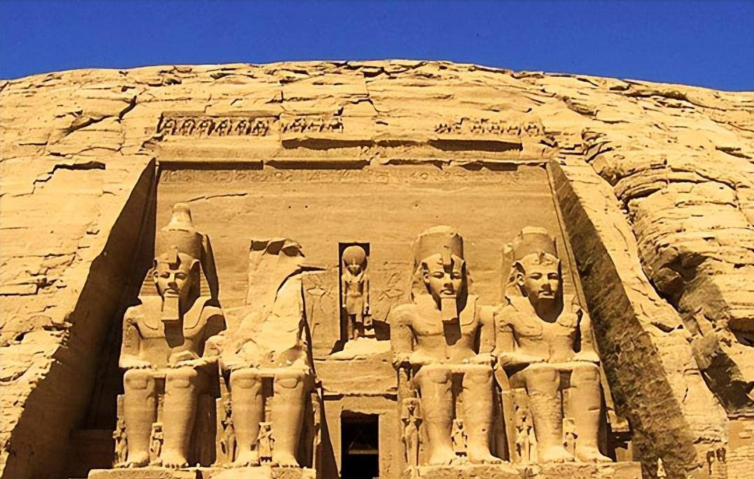 揭开古埃及第一个中时期的社会经济演变,葬礼格局显示社会两极化_王朝