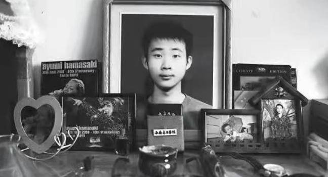 怯懦少年药家鑫的"毁灭史",他经历的家庭教育,比你想得更糟糕