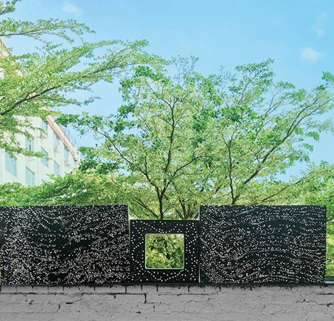 包括水泥,骨料(如砂,石子等),添加剂(如减水剂,缓凝剂等),透光纤维