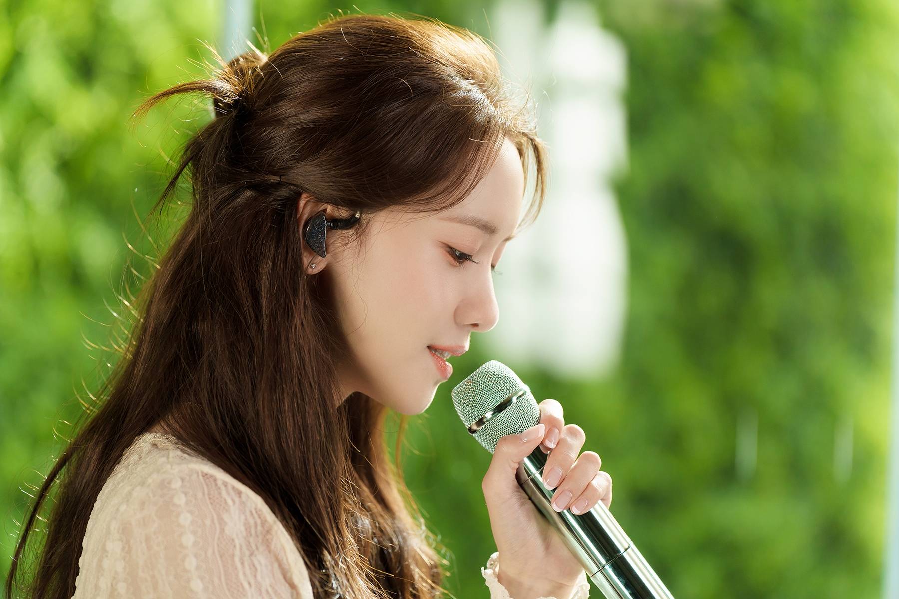 林允儿遵守与粉丝们约定!公开《仲夏夜