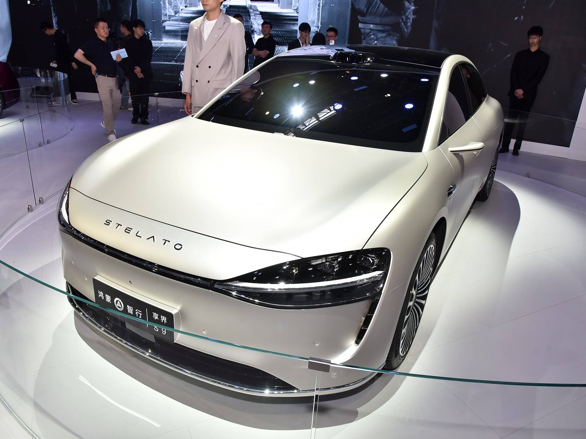 从预售价格来看,享界s9表现得还可以,它的价格和问界m9倒是差不多,不