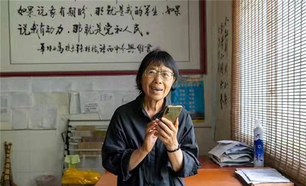 拼命三娘张桂梅校长感动身边人,领导:我们决不能捧着骨灰宣传您