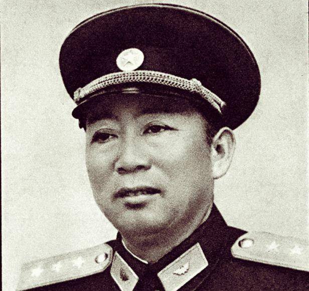 东野实际入关约80余万人马,林彪不久以后也免兼东北局书记,东北军区