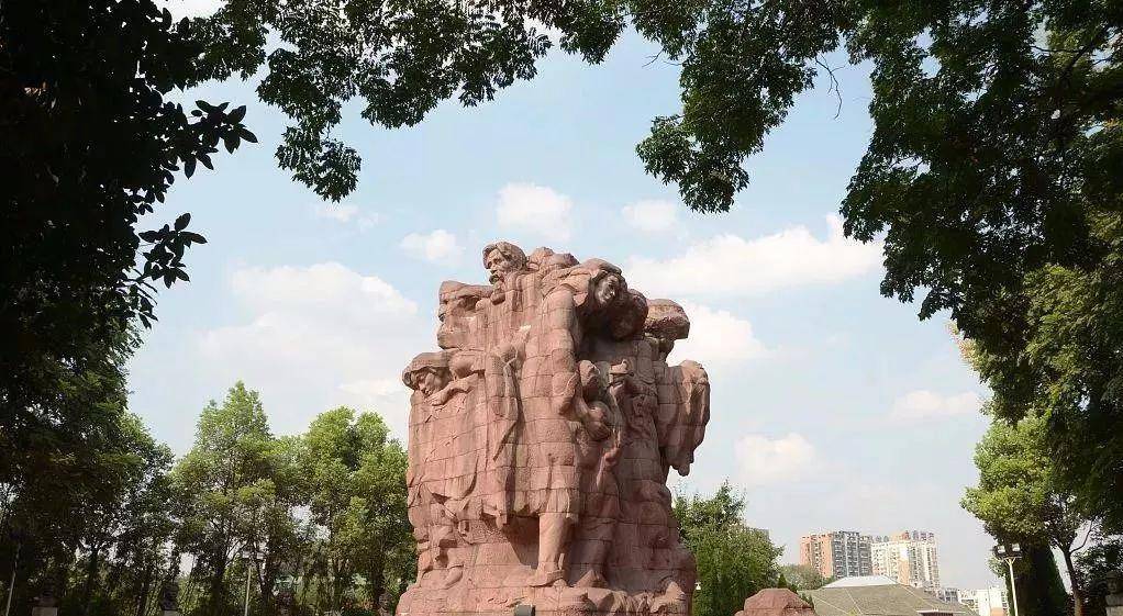 徐贵林:指挥渣滓洞屠杀,残害180名烈士后潜逃,结局大快人心