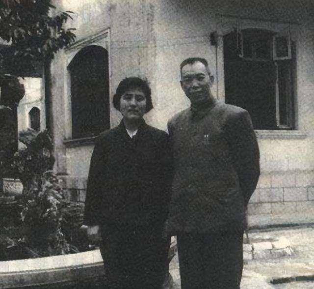 85年"打铁将军"病逝,遗孀向组织提了一项请求,中央批复:同意