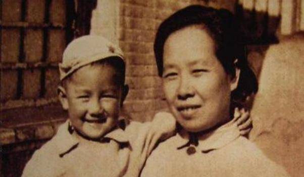 董振堂:坚决革命的同志,长子参军壮烈牺牲,次子91岁找到其头颅