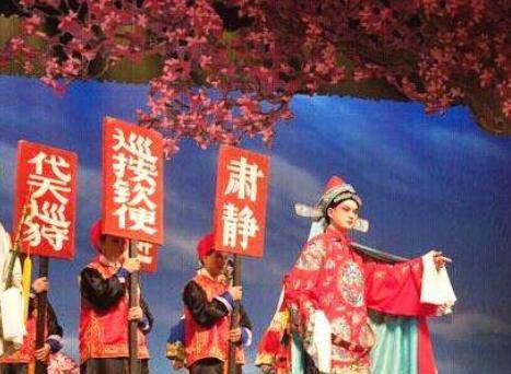 (御史是代天巡狩,所以官位虽不高,但权力极大)您别看这些御史们官阶不