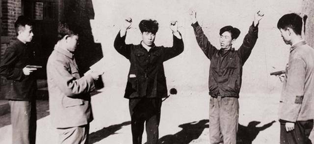 山东女村医晁正坤:效仿武则天称帝,招男童建"后宫",结果如何