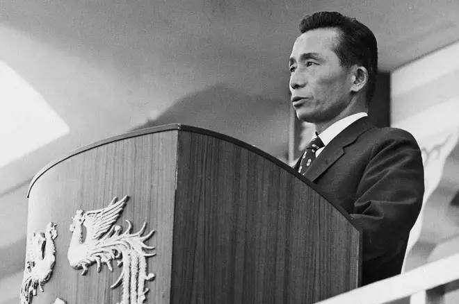 任一年就因为朴正熙等人发动的军事政变而下野,失去了总统位置的他