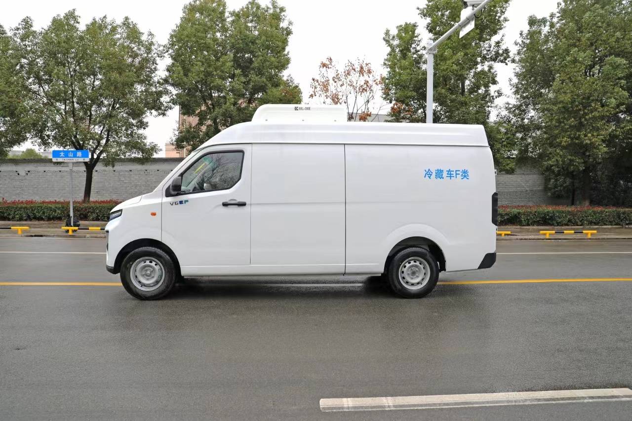 xps保温板底盘配置:液晶仪表盘,倒车雷达,eco节能开关,遥控钥匙,电动