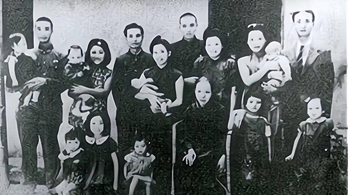 国军上校沿街巡查,见士兵衣衫不整,拦下一看才发现失散的未婚妻