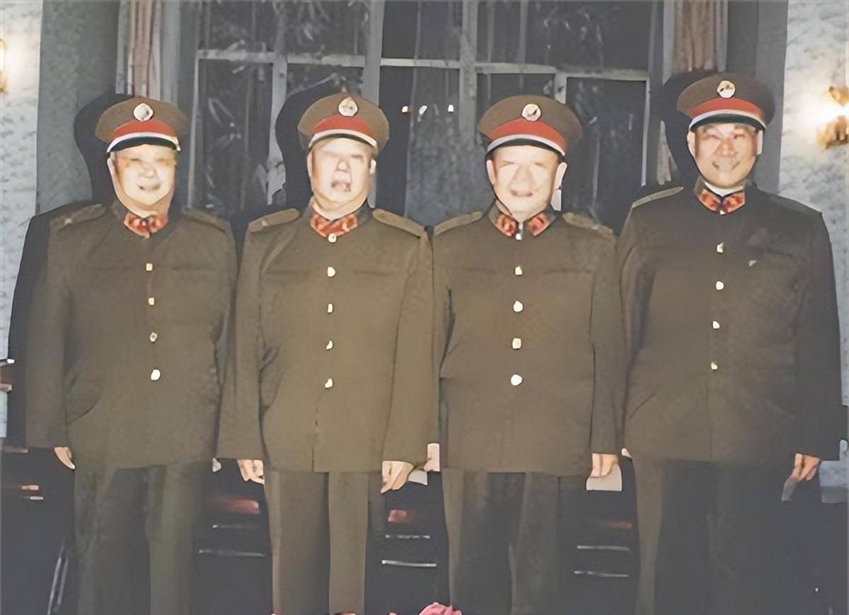 1985年,谁接替济南军区司令饶守坤?