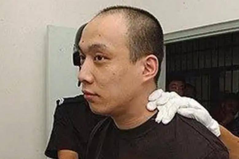 2004年绑匪王立华假扮警察绑架明星,却因车牌被抓获,结局如何