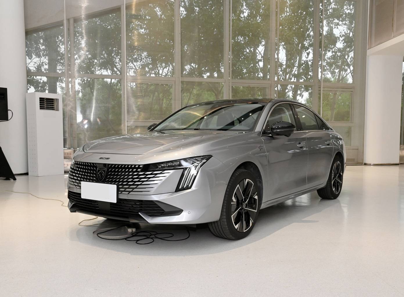 你愿意花19万买一台顶配的标致508l吗?值不值得买?