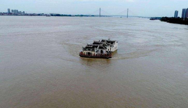 "最任性钉子户":居长江江心700年不倒,再临挑战能否保持?