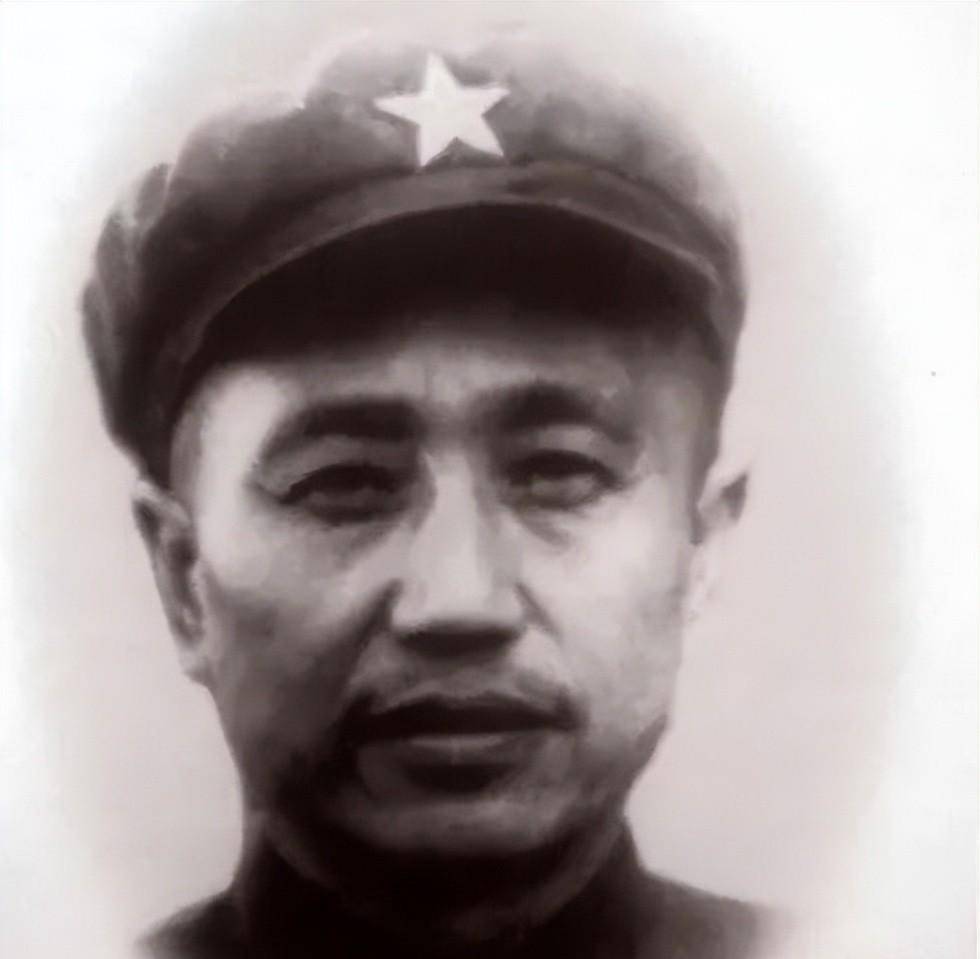 他是云南首任省长,当过公安部副部长,70岁病逝在省委书记岗位上