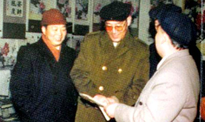 总装备部的第一任政委,46岁授少将,51岁升中将,58岁升上将